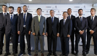 Hankook Tire y el real Madrid han firmado oficialmente su contrato de colaboración global en el estadio Santiago Bernabéu