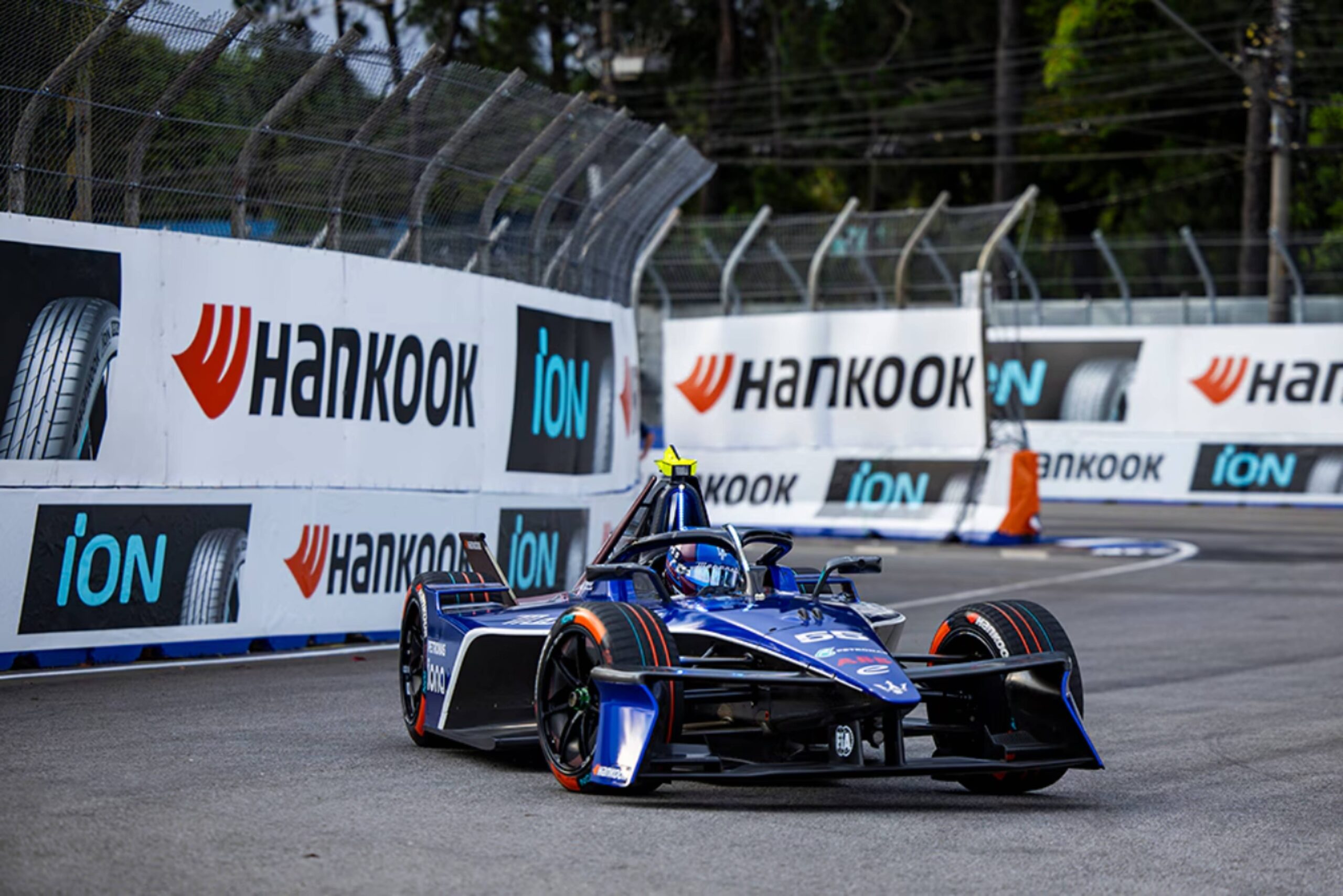 La iON Race de Hankook Tire domina las condiciones extremas de São Paulo