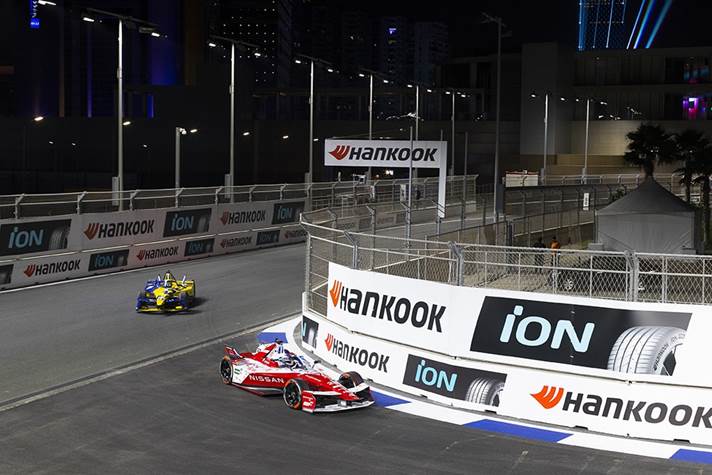 Hankook presenta tecnología avanzada de Llantas para vehículos eléctricos en la doble jornada del E-Prix de Yeda de 2025