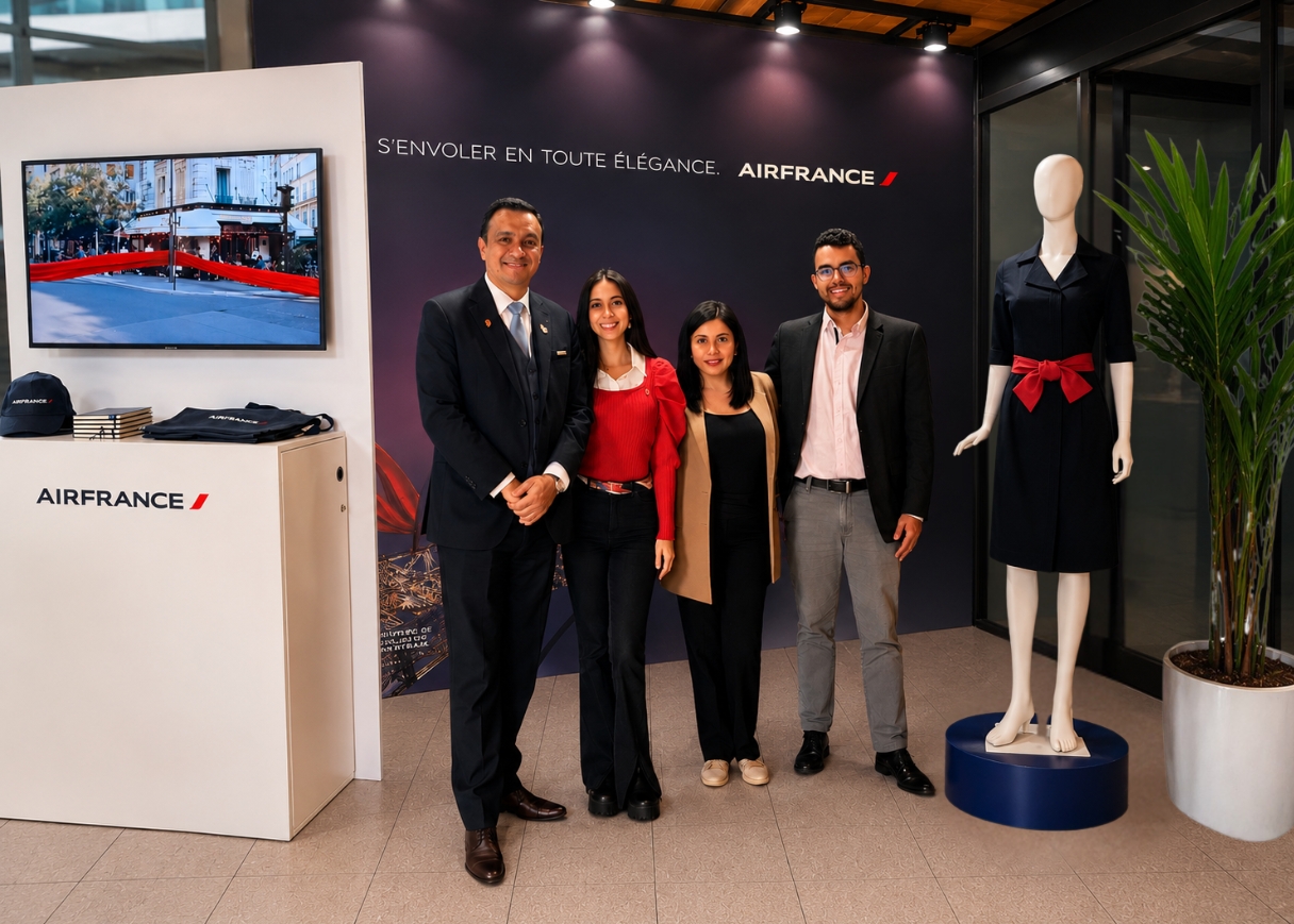 La evolución de la moda a través de Air France: una mirada a 80 años de historia de las asistentes de vuelo