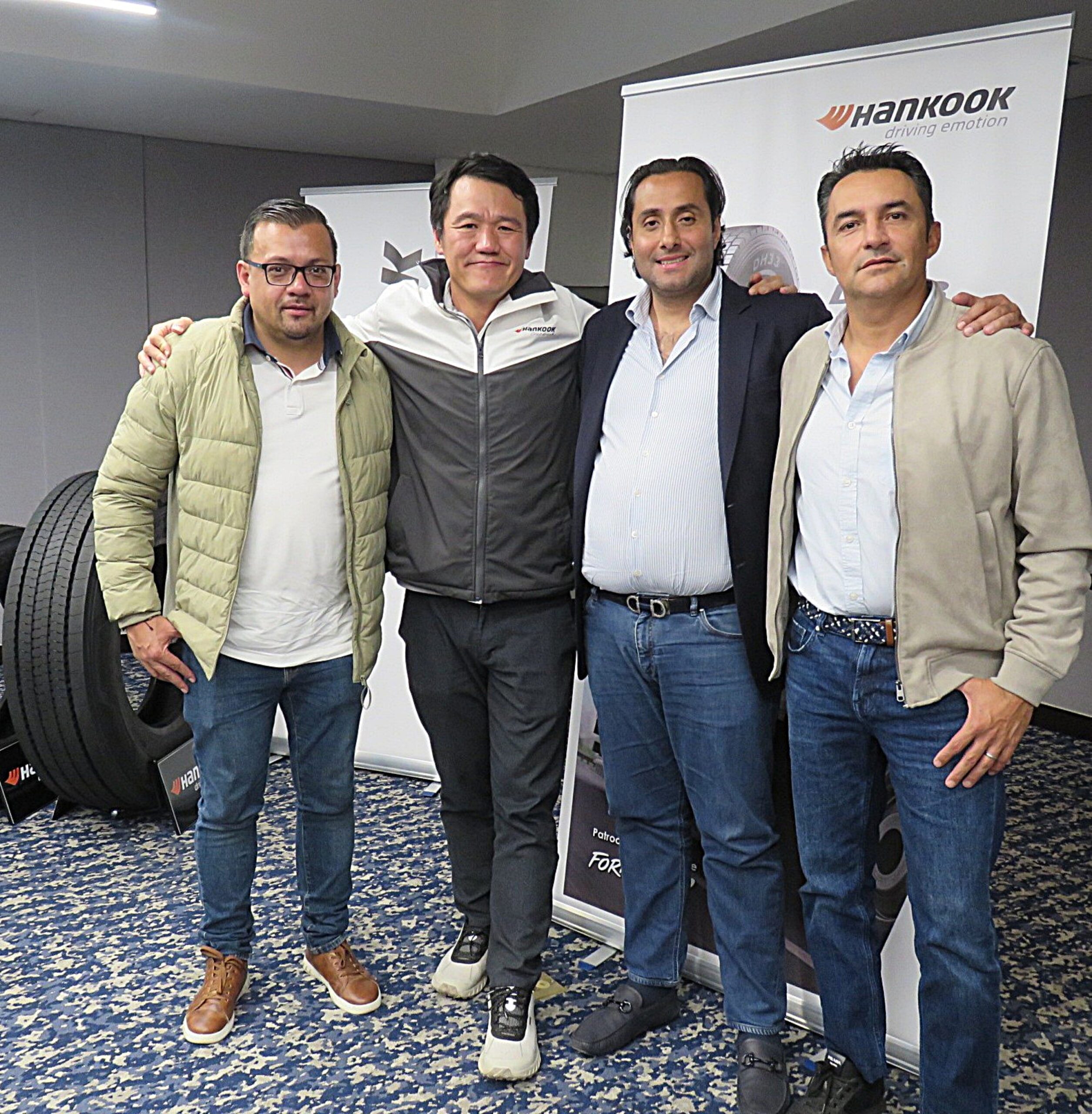 Hankook fortalece el transporte de carga pesada en Colombia con su línea Smart para camiones y buses